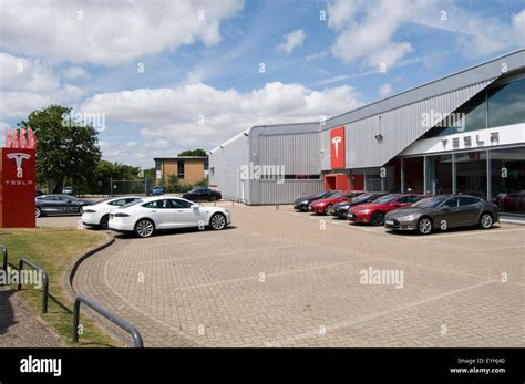 tesla model s dealership.